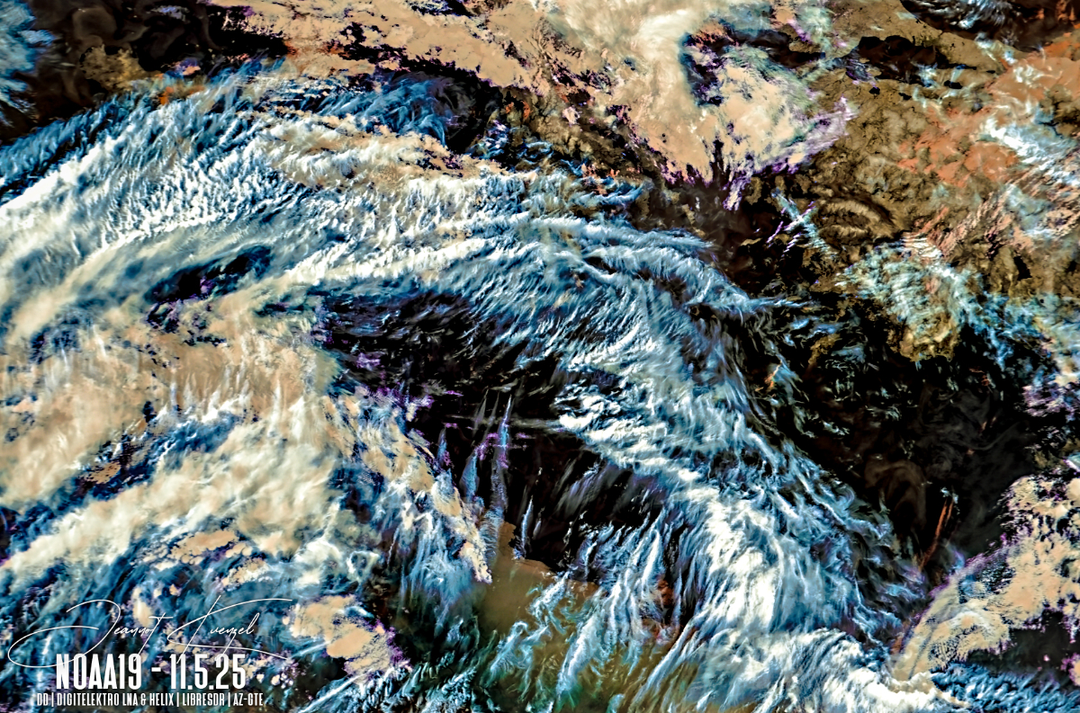 5.25 Noaa19 avhrr 3 AVHRR 3b45 IR False Color D1